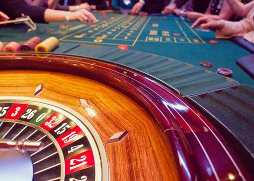 カジノ整備法案とは、ギャンブル施設の整備を定める法案